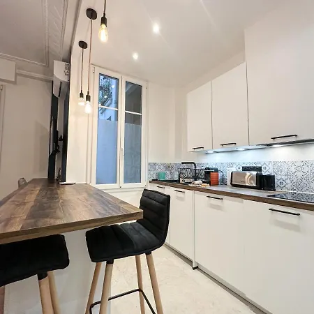 Clemenceau - Central, Calme, Cosy, Moderne Lägenhet *